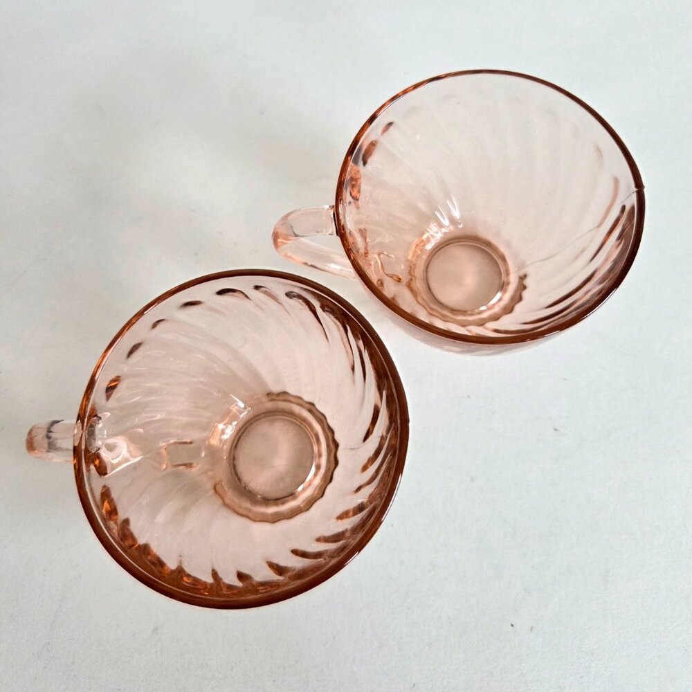 2 vintage pink glass swirl design cups. Retro kitchen. Made in Indonesia. - Picture 4 of 6